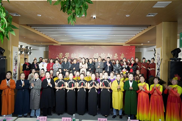 ����ӳ����  ������δ��----�ϳ��������ѧ����2024���＾��ĩ���ջ��ݻ��ʵ