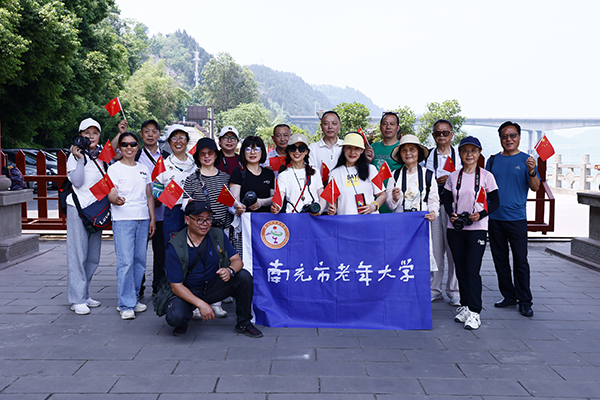 ��Ϣ����ϵʦ������ؿ�չ��ѧ�ɷ���Ч����